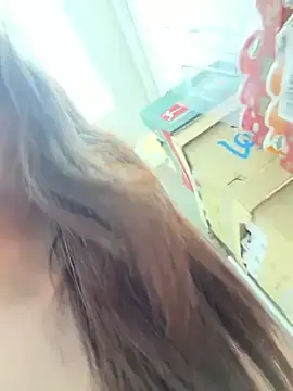 Stripchat Nude Webcam of sexymelli18