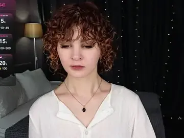 Stripchat Free Porn Cam of Kira__Fluffy