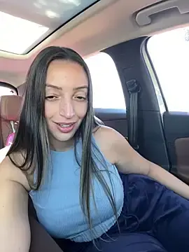 Stripchat Live Porn of BelleLouiseVp
