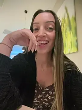 Stripchat Adult Webcam of BelleLouiseVp