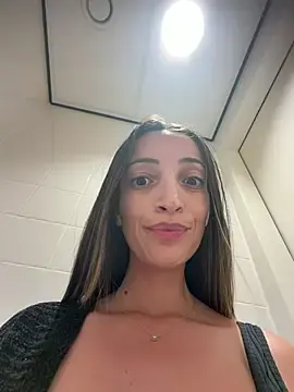 Stripchat Free Porn Cam of BelleLouiseVp