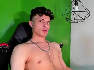 Stripchat Watch Live Sex Cams of alexgod-