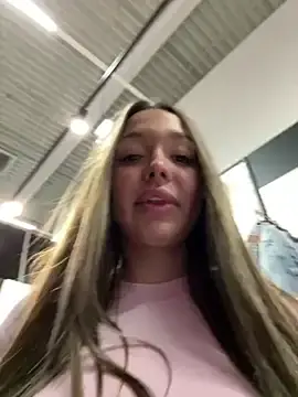 Stripchat Free Live Porn of barbiehumpxxx