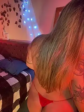 Stripchat Free Porn Cam of Lindalatina2001