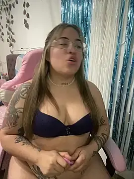 Stripchat Adult Webcam of Lindalatina2001