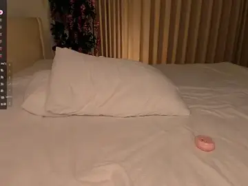 Stripchat Free Porn Cam of MyLoveEllen