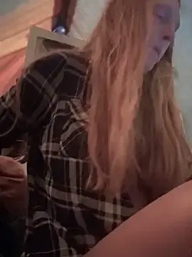 Stripchat Nude Webcam of GoldenFlameGoddess
