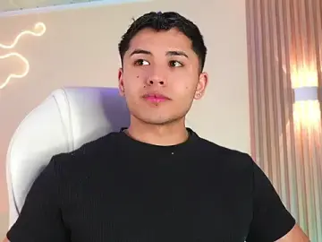 Stripchat Best live sex cam show of MatiasKorn