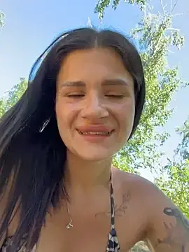 Stripchat Free Live Porn of MiraReach