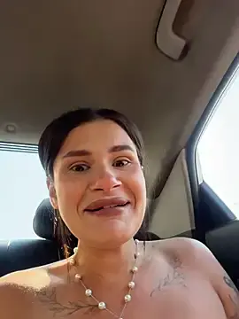 Stripchat Free Live Porn of MiraReach