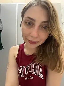 Stripchat Live Sex Cam of Sunny___Bunny