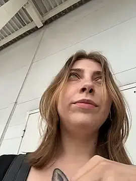 Stripchat Live Sex Cam of Sunny___Bunny
