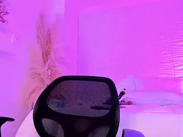 Stripchat Free Live Porn of CamileHolmes