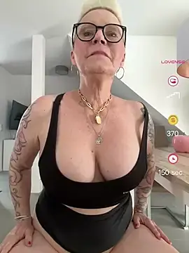 Stripchat Sex Cam of German_Milf