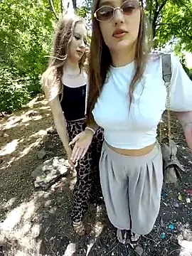 Stripchat Live Sex of caressyourself