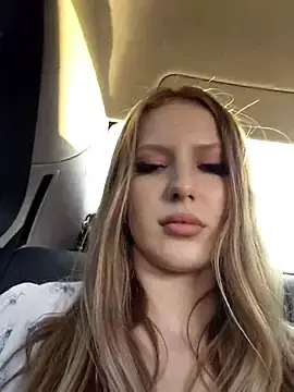 Stripchat Nude Webcam of caressyourself