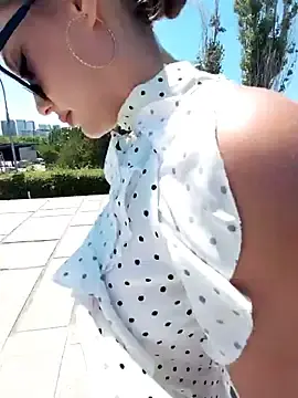 Stripchat Best Webcam of caressyourself
