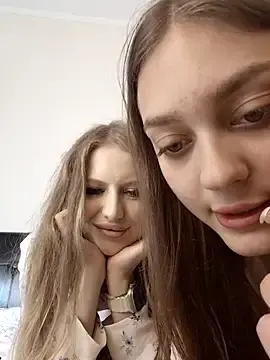 Stripchat Best Webcam of caressyourself
