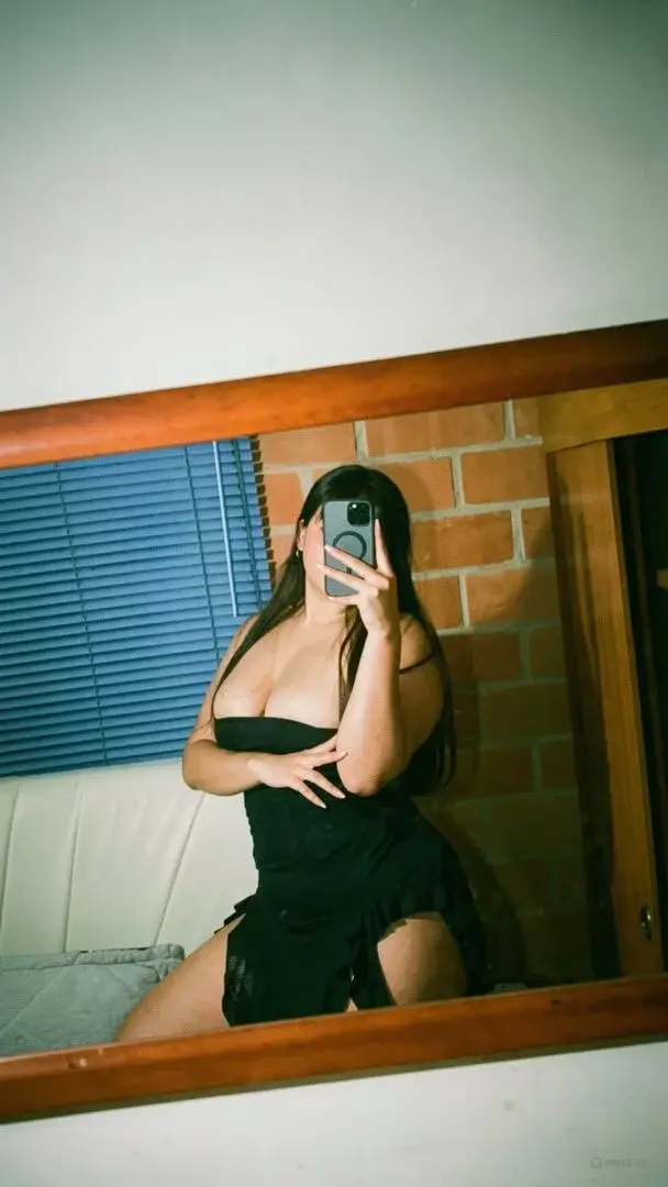 Charlotte_stoone