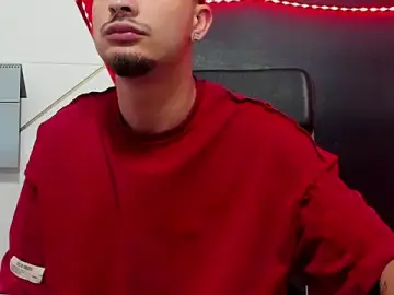 Stripchat Free Porn Cam of BrandonTate