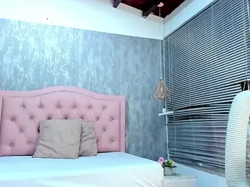 Stripchat Live Porn of naomidibello
