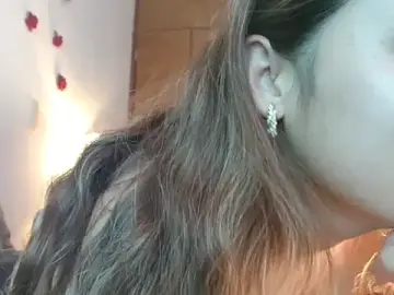 Stripchat Sex Cam of 3littles