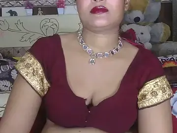 Stripchat Nude Webcam of hotee_bhabi