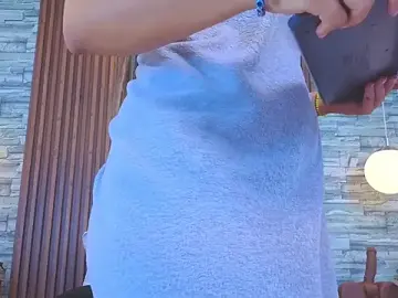 Stripchat Sex Cam of alannavidal