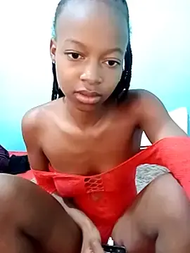 Stripchat Free Porn Cam of SexyPetite_22