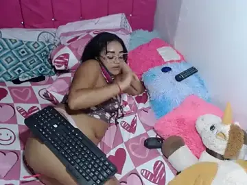 Stripchat Live Porn of kiara_milf_