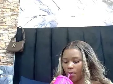 Stripchat Free Porn Cam of SexyBaddieXXX