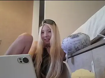 Stripchat Nude Webcam of MelanieReyner