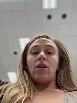 Stripchat Sex Chat of lunagirl13