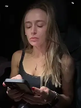 Stripchat Best live sex cam show of lunagirl13