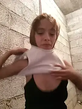 Stripchat Live Sex of MINI_Petite