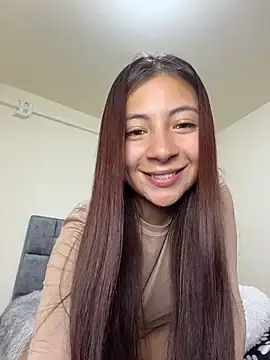 Stripchat Live Sex Cam of Karlee_Grey1