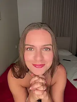 Stripchat Free Porn Cam of juliakhaleesii2