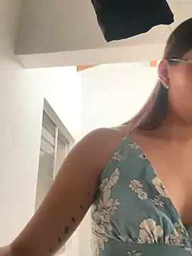 Stripchat Adult Webcam of Arilw