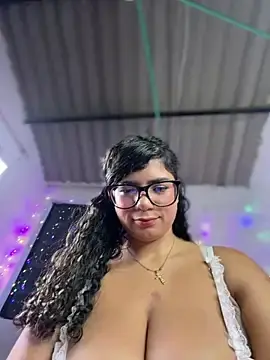Stripchat Watch Live Sex Cams of Simone_Miller