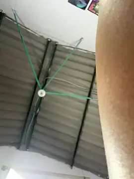 Stripchat Watch Live Sex Cams of Simone_Miller