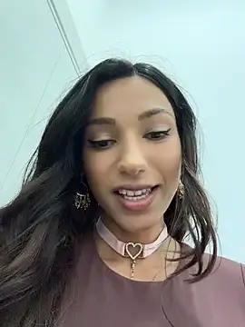 Stripchat Watch Live Sex Cams of -_MiaQueen_-