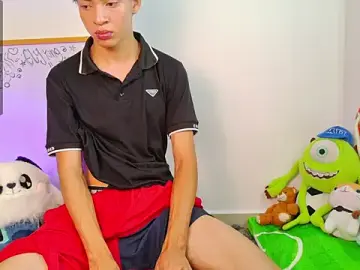 Stripchat Free Live Porn of Ely_king