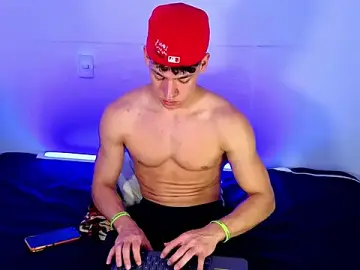 Stripchat Adult Webcam of Luke_Muscle