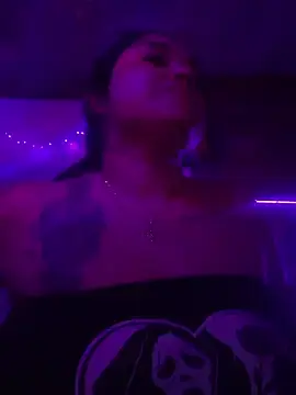 Stripchat Free Porn Cam of Qenci_Queen