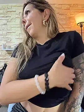 Stripchat Adult Webcams of _Abril-Office1