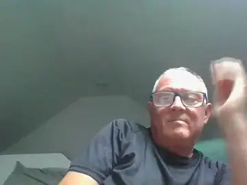 Stripchat Adult Webcam of naughtygrandad1