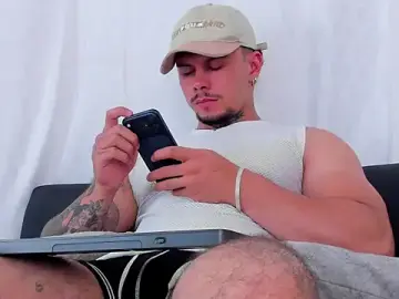 Stripchat Live Sex of NoahhBrown