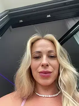 Stripchat Live Sex of streetdoll