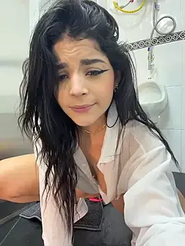 Stripchat Live Sex Cam of ArieliciousXXX
