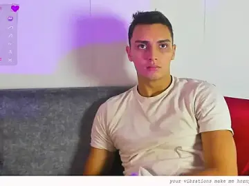 Stripchat Watch Live Sex Cams of andrewevans46